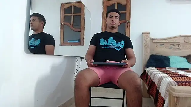 Snapshot of mathews___ chatting on November 16, 3:56 am mathews online show from November 16, 3:56 am