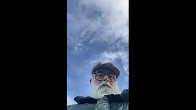 Snapshot of LeatherSdaddy chatting on December 2, 1:05 pm LeatherSdaddy online show from December 2, 1:05 pm