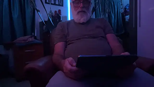 LeatherSdaddy online show from April 4, 11:46 pm