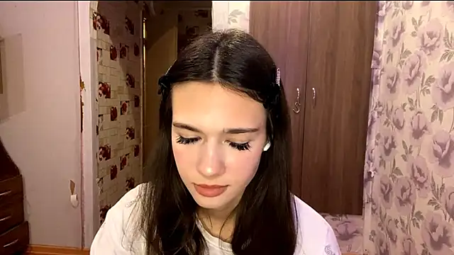 Snapshot of EunHendericks chatting on November 15, 1:18 pm EunHendericks online show from November 15, 1:18 pm