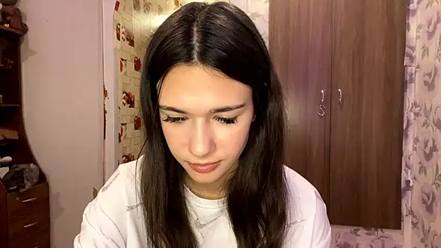 Snapshot of EunHendericks chatting on November 18, 10:52 am EunHendericks online show from November 18, 10:52 am