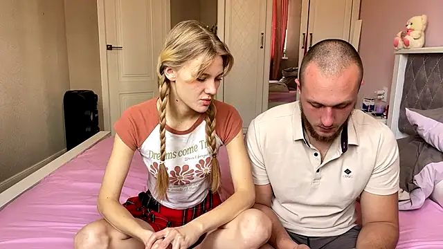 Daisy Couple online show from December 14, 9:14 am