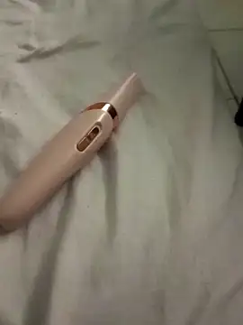  - - -sthefany - - - online show from November 11, 6:08 pm