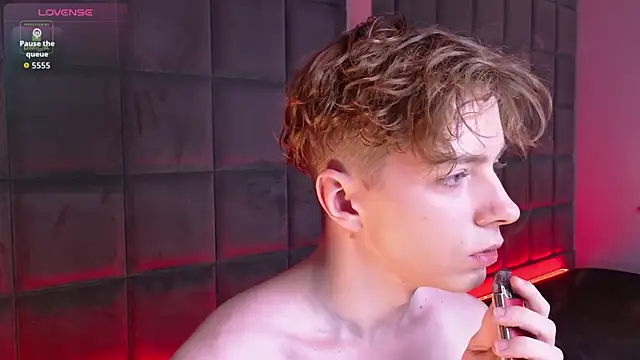 Paul Holt online show from February 22, 9:02 pm