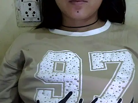 Snapshot of Anika_Singh chatting on April 19, 3:44 pm Anika Singh online show from April 19, 3:44 pm