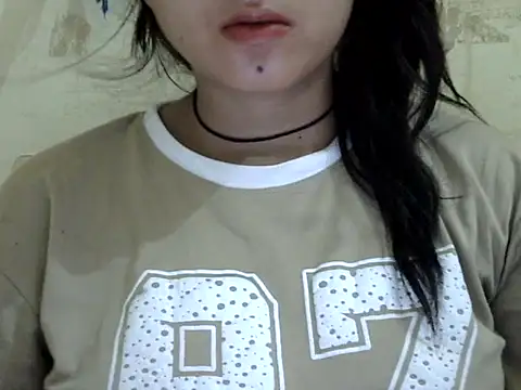 Snapshot of Anika_Singh chatting on April 27, 12:19 am Anika Singh online show from April 27, 12:19 am
