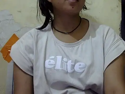 Snapshot of Anika_Singh chatting on May 4, 6:15 pm Anika Singh online show from May 4, 6:15 pm