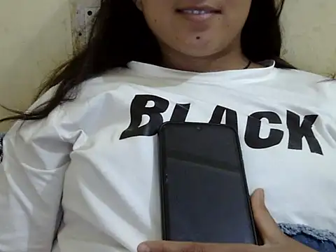 Snapshot of Anika_Singh chatting on May 13, 4:15 pm Anika Singh online show from May 13, 4:15 pm