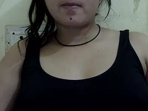 Snapshot of Anika_Singh chatting on May 22, 4:23 pm Anika Singh online show from May 22, 4:23 pm