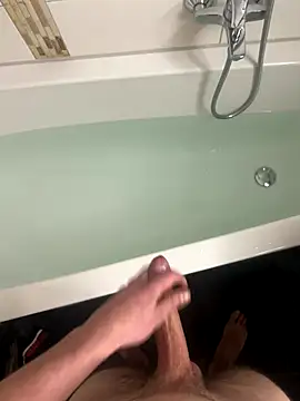 lukasDickpic12 online show from December 16, 8:14 pm