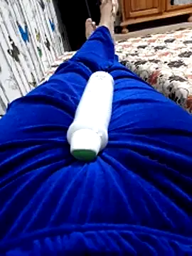 Tota sexi online show from April 17, 10:46 pm