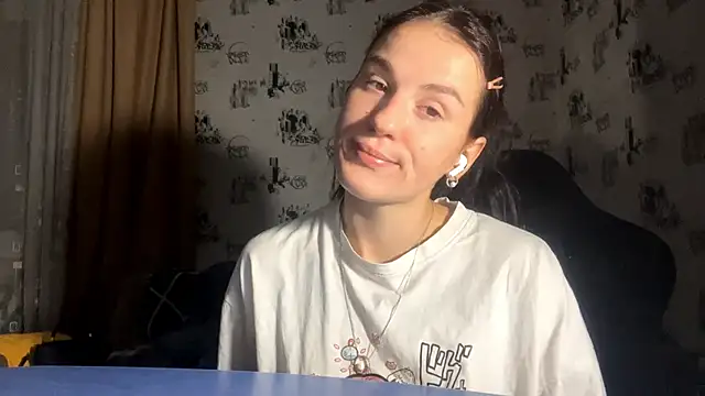 Snapshot of AliciaCapehart chatting on December 1, 3:06 pm AliciaCapehart online show from December 1, 3:06 pm