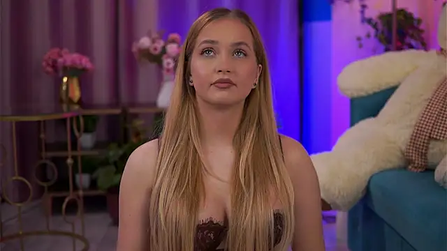 Snapshot of ElyssawetXX chatting on January 15, 7:28 pm ElyssawetXX online show from January 15, 7:28 pm