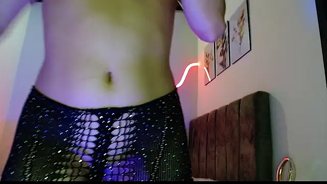 iris luna  online show from November 21, 11:03 pm