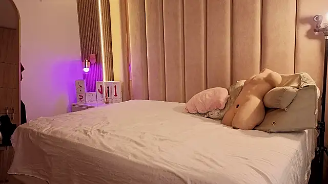 Iamnyxy online show from March 26, 12:00 pm