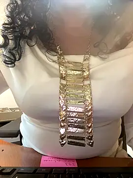 Deessenympho online show from December 15, 1:59 pm