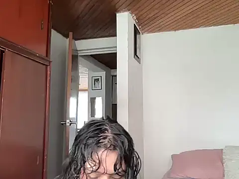 Snapshot of Dreana chatting on February 21, 4:19 pm Dreana online show from February 21, 4:19 pm