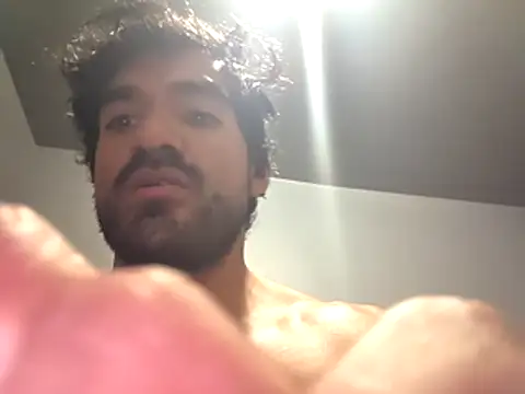 piggylatino online show from January 12, 1:11 am