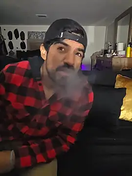 piggylatino online show from March 23, 4:05 am