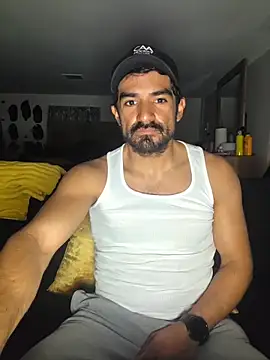 piggylatino online show from March 26, 5:57 am