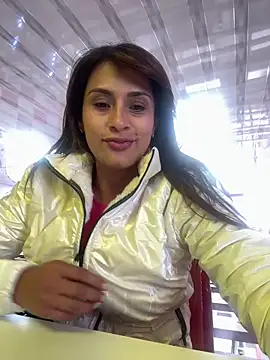 Snapshot of valeria_absurdah chatting on January 13, 7:52 pm valeria absurdah online show from January 13, 7:52 pm