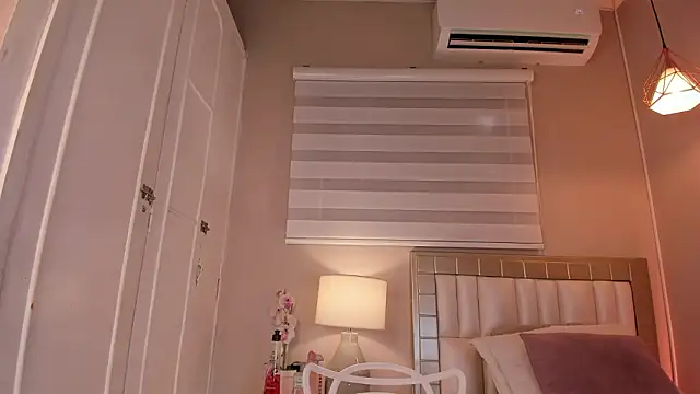 electra a online show from February 21, 6:31 pm