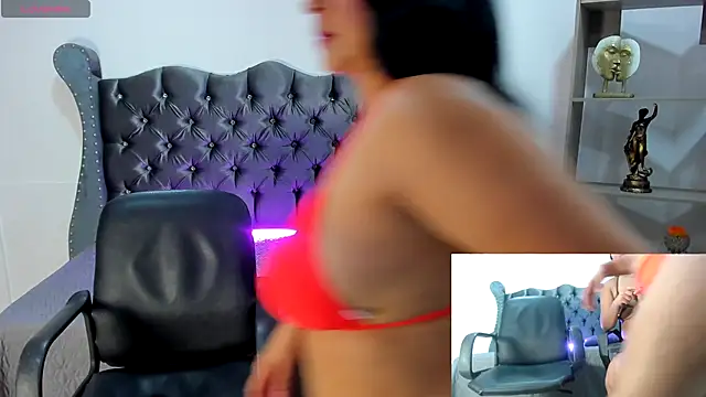 Ruby Rousee online show from November 13, 6:07 pm