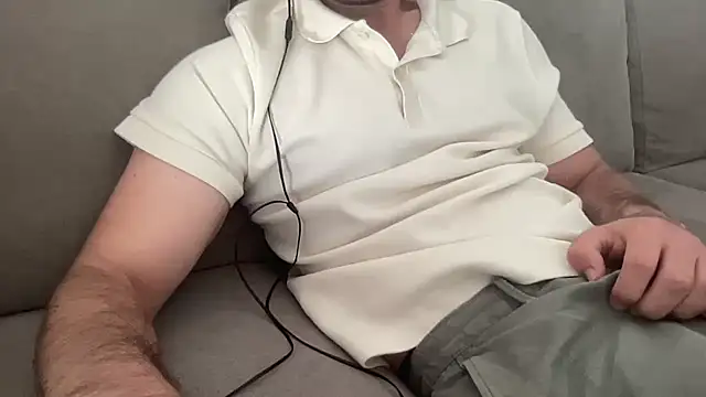 Snapshot of Pmendes98 chatting on July 18, 8:51 am Pmendes98 online show from July 18, 8:51 am