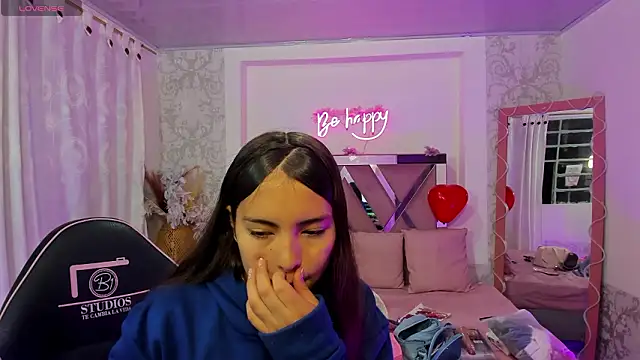 ISABELA TAY online show from February 21, 11:33 am