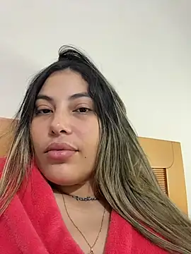 Snapshot of Anna_Bitch_Disgusting chatting on December 13, 10:59 pm Anna Bitch Disgusting online show from December 13, 10:59 pm