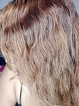 Snapshot of Alixx_01 chatting on November 27, 1:07 am Alixx 01 online show from November 27, 1:07 am