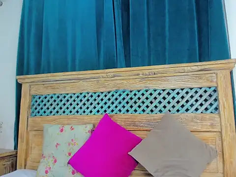 Chelsea Russell01 online show from December 5, 2:42 am