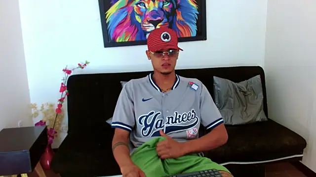 Isaacas  online show from November 15, 11:29 am