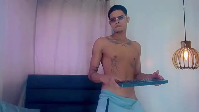 Isaacas  online show from November 18, 11:36 am