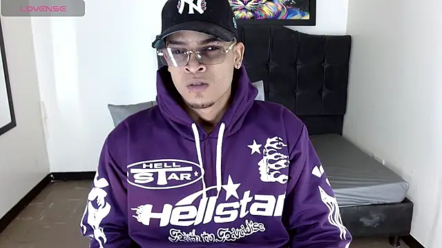 Isaacas  online show from November 21, 11:20 am