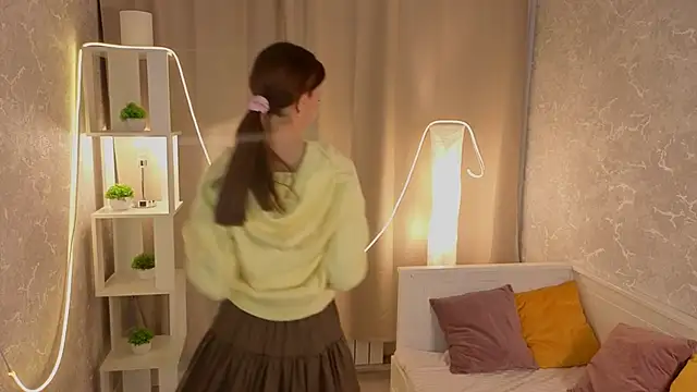 ArnitaCree online show from November 12, 3:45 pm