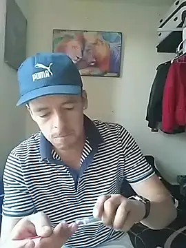 Junior 47 online show from February 17, 11:33 pm