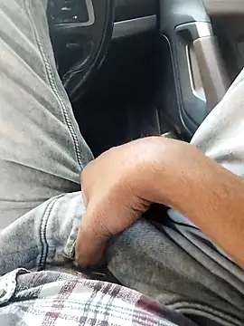 Snapshot of yourcharm4593 chatting on December 14, 8:20 am yourcharm4593 online show from December 14, 8:20 am