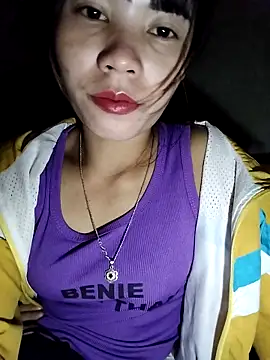 Snapshot of gugu0022 chatting on November 27, 12:29 pm gugu0022 online show from November 27, 12:29 pm