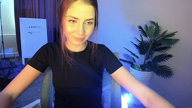 Aurora Glow21 online show from February 3, 6:40 am