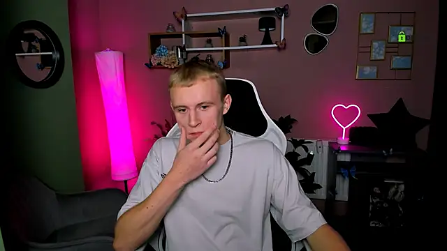 Snapshot of rafael_bien chatting on November 30, 8:13 pm rafael bien online show from November 30, 8:13 pm