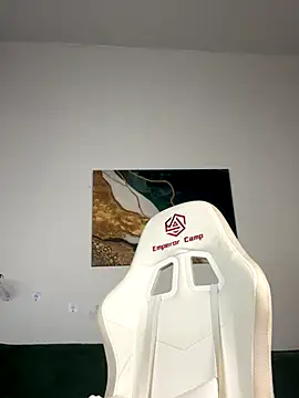 Shy Vivi online show from December 4, 3:21 pm