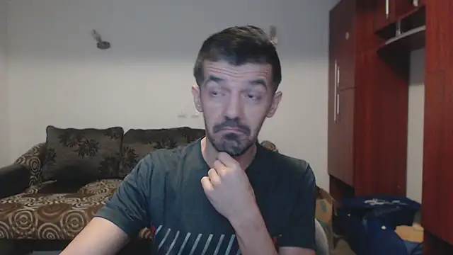 Snapshot of Dale_E chatting on December 14, 4:12 am Dale E online show from December 14, 4:12 am