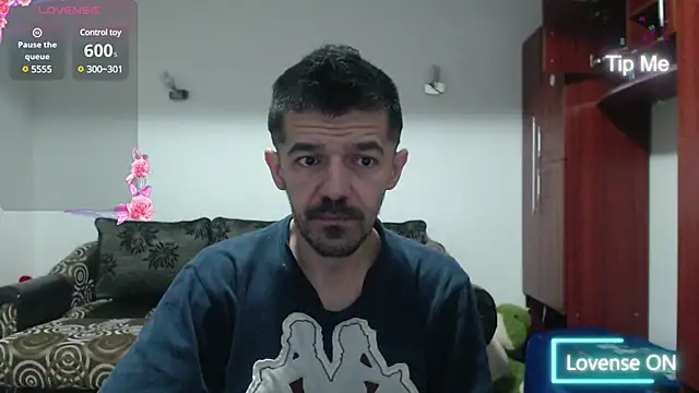 Snapshot of Dale_E chatting on January 13, 2:18 am Dale E online show from January 13, 2:18 am