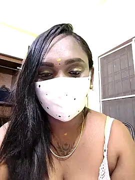 Dharshini98 online show from February 5, 7:40 pm