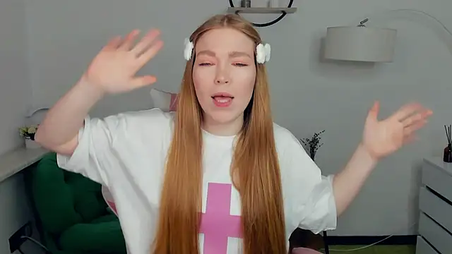 LavetaShiroma online show from November 29, 7:50 pm