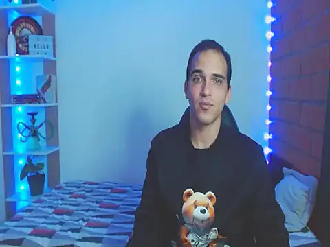 Maax30233 online show from November 14, 5:00 pm