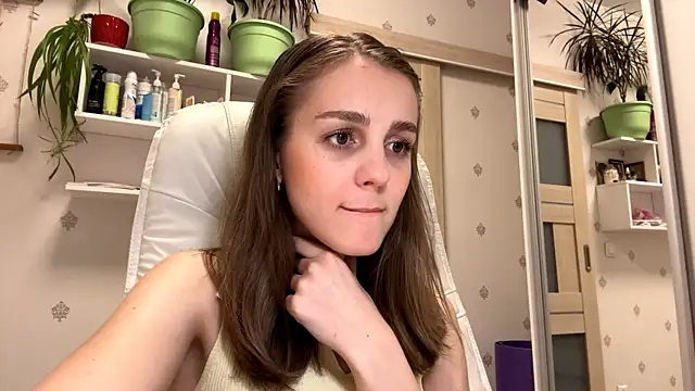 Snapshot of SweetieKatie chatting on November 14, 1:21 pm SweetieKatie online show from November 14, 1:21 pm