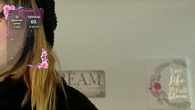 NinaSakura Eup online show from April 11, 7:51 pm