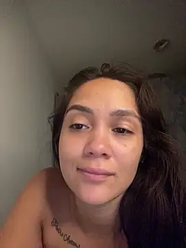 carolsapequinha online show from April 5, 8:33 am